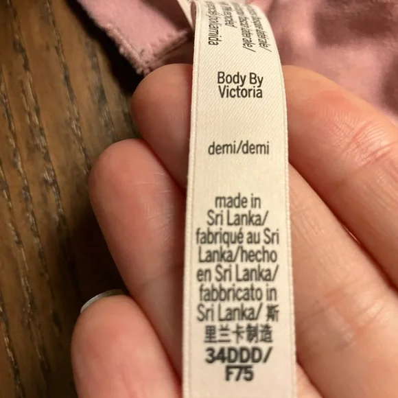 Victoria’s Secret Demi bra - Picture 7 of 7
